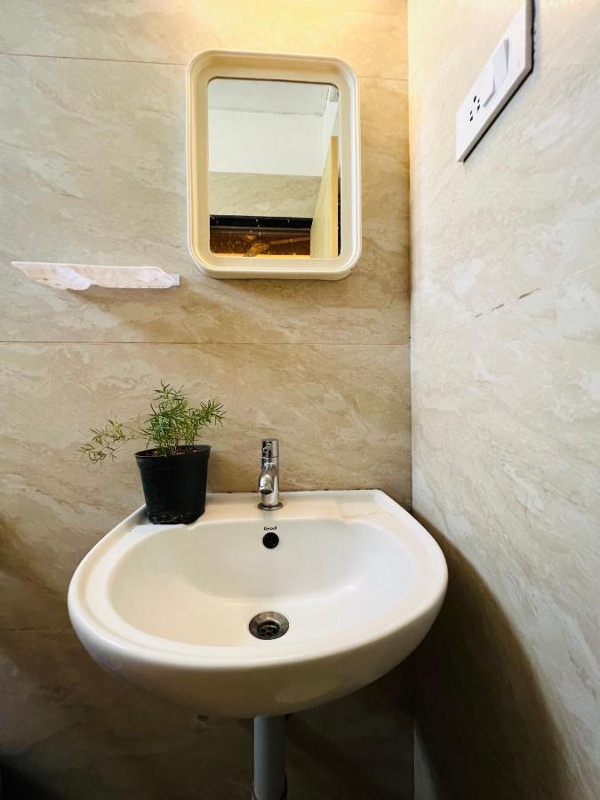 Hotel Raja Residency à Alāndurai Extérieur photo