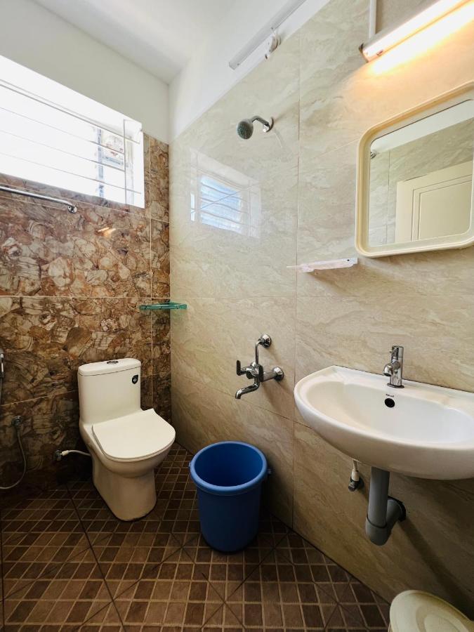 Hotel Raja Residency à Alāndurai Extérieur photo