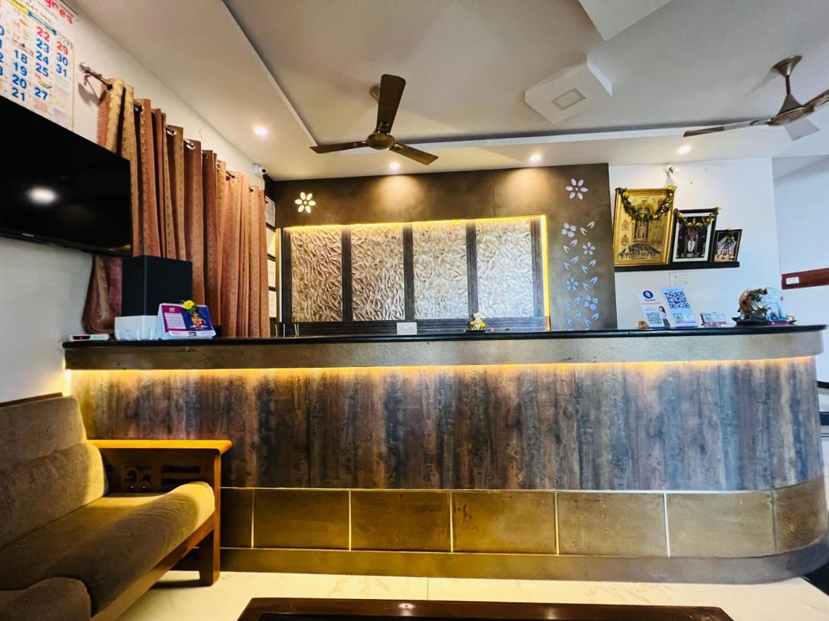 Hotel Raja Residency à Alāndurai Extérieur photo